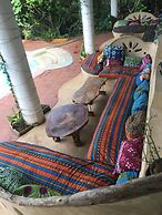 Distant Relatives Ecolodge & Backpackers