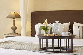 Limneon Resort & Spa