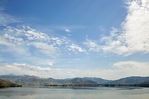 Limneon Resort & Spa