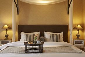 Limneon Resort & Spa