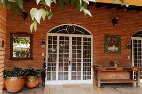 Hotel Pousada Chalé Das Flores