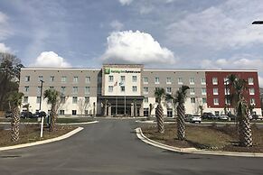 Holiday Inn Express & Suites Charlotte Airport by IHG