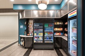 Holiday Inn Express & Suites Charlotte Airport by IHG