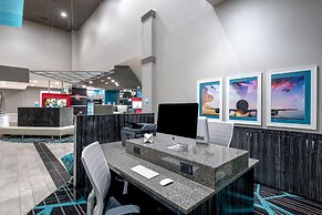 Holiday Inn Express & Suites Charlotte Airport by IHG