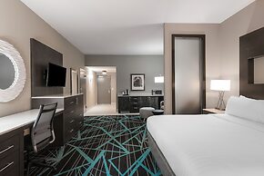 Holiday Inn Express & Suites Charlotte Airport by IHG