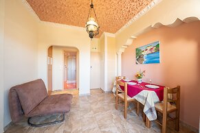 Lorenzo House Apartments