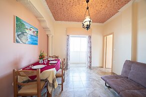 Lorenzo House Apartments