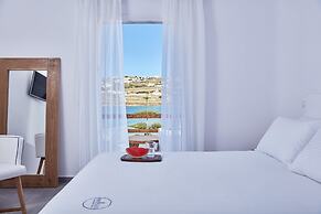 Mykonos Waves Beach House & Suites