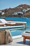 Mykonos Waves Beach House & Suites