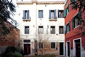 Good Wine Apartments