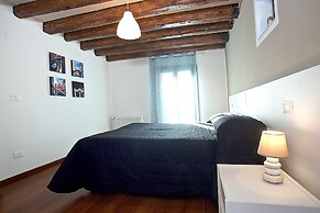 Good Wine Apartments