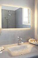 Naxos Euphoria Suites