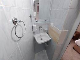 Anz Guesthouse Pansiyon