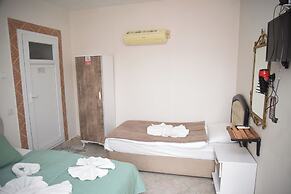 Anz Guesthouse Pansiyon