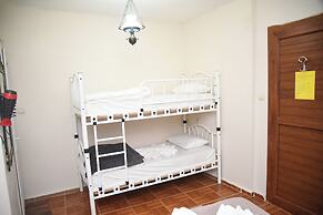 Anz Guesthouse Pansiyon