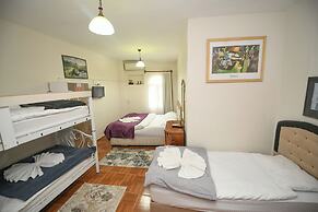 Anz Guesthouse Pansiyon
