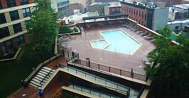 Premier Furnished Apt at Grove Pointe