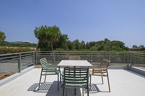 Callisto Seaside Homes & Suites