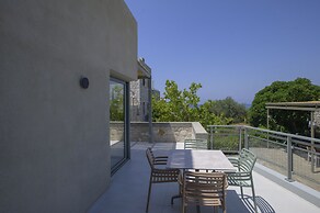 Callisto Seaside Homes & Suites