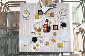 Callisto Seaside Homes & Suites