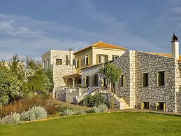 Callisto Seaside Homes & Suites