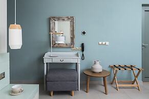 Callisto Seaside Homes & Suites