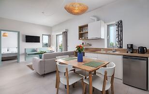 Callisto Seaside Homes & Suites