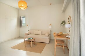 Callisto Seaside Homes & Suites