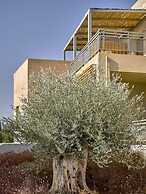 Callisto Seaside Homes & Suites