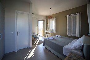 Callisto Seaside Homes & Suites