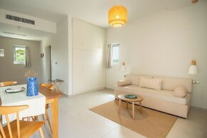 Callisto Seaside Homes & Suites