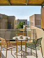 Callisto Seaside Homes & Suites