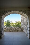 Callisto Seaside Homes & Suites