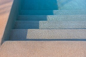 Callisto Seaside Homes & Suites