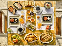 Callisto Seaside Homes & Suites