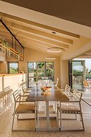 Callisto Seaside Homes & Suites