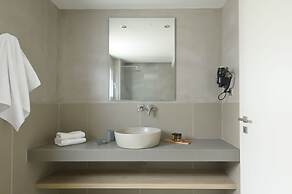 Callisto Seaside Homes & Suites