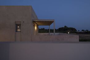 Callisto Seaside Homes & Suites