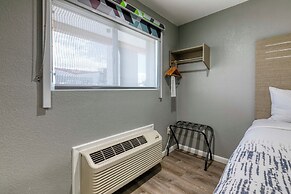 Copper Manor Motel