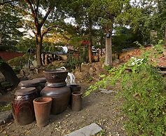 Jiwoljang Guest House