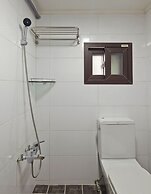 Jiwoljang Guest House