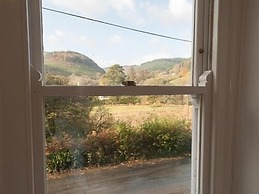 Bronfelin & Troed-y-rhiw Holiday Cottages