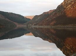 Bronfelin & Troed-y-rhiw Holiday Cottages