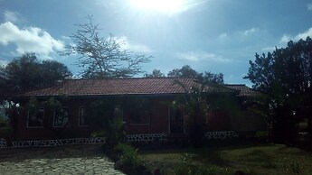 Jacaranda Lake Elementaita Lodge