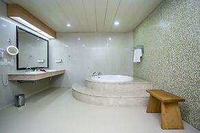 Lagos Oriental Hotel