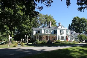 Lee Farm Inn