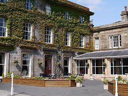 Shaw Hill Golf Resort & Spa Hotel