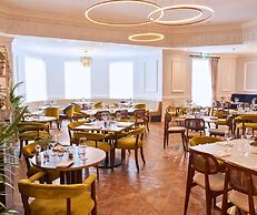 Shaw Hill Golf Resort & Spa Hotel