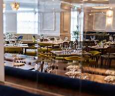 Shaw Hill Golf Resort & Spa Hotel
