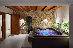 Kamini Santorini Luxury Villas